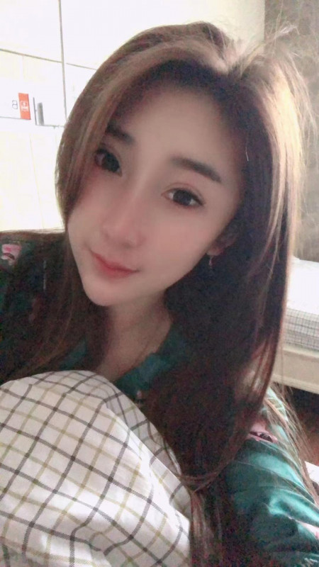 西安城北客运站的漂亮妹子